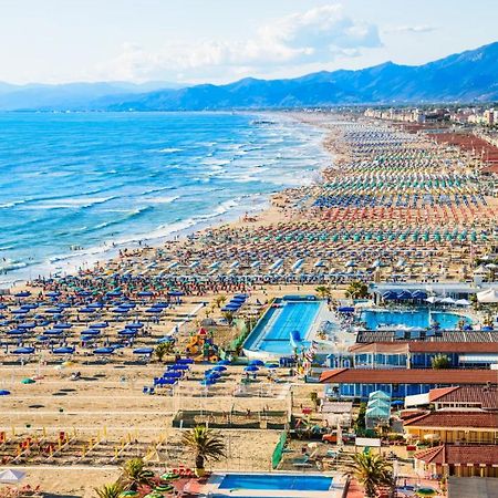 Pfa Hotel Viareggio Kültér fotó